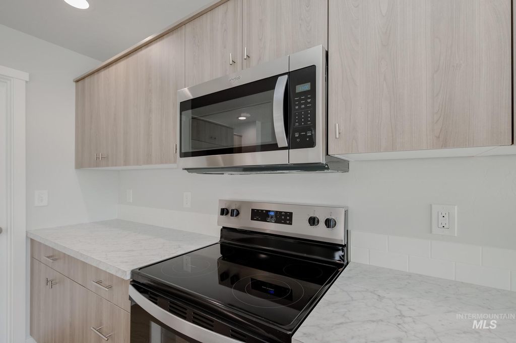 Photo of 231 Caribou Ct, Horseshoe Bend, ID 83629 (MLS # 98968136)