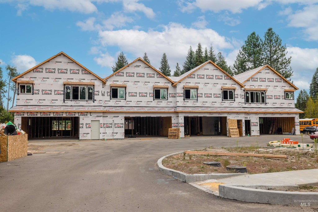Photo of 901 Pinedale St, McCall, ID 83638 (MLS # 99000522)