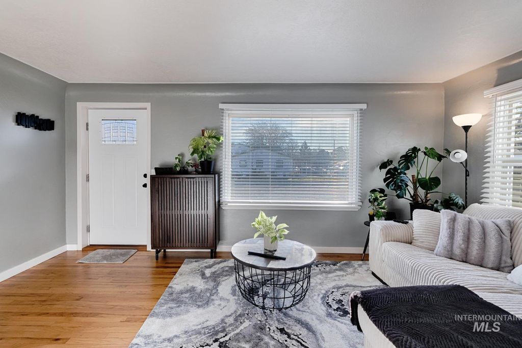 Photo of 2624 College Ave, Caldwell, ID 83605 (MLS # 98977929)