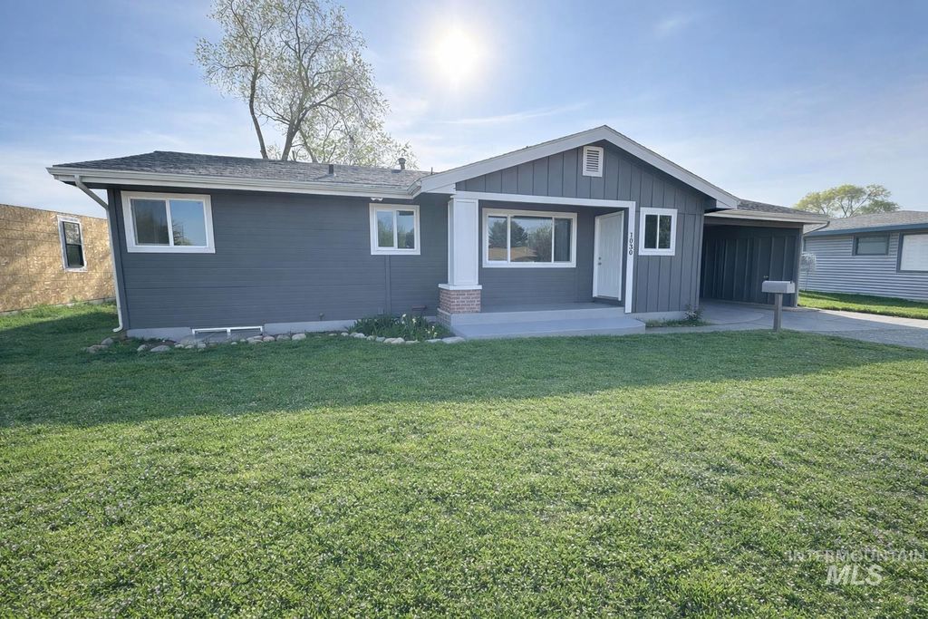 Photo of 1030 N 6th East, Mountain Home, ID 83647 (MLS # 98981730)
