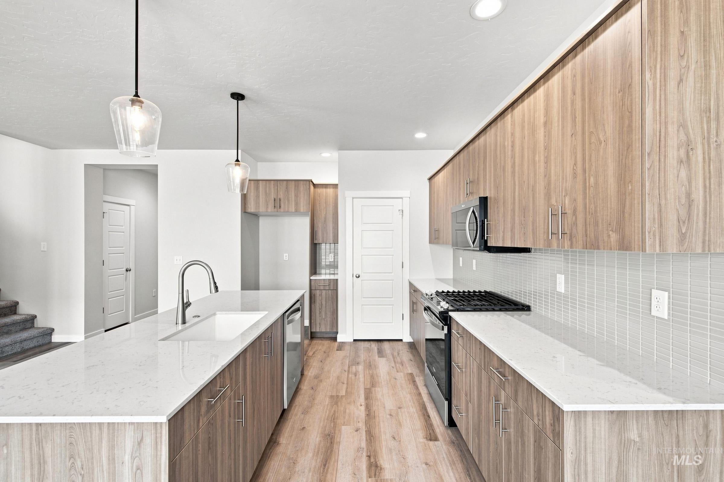 7157 W Blackberry Dr