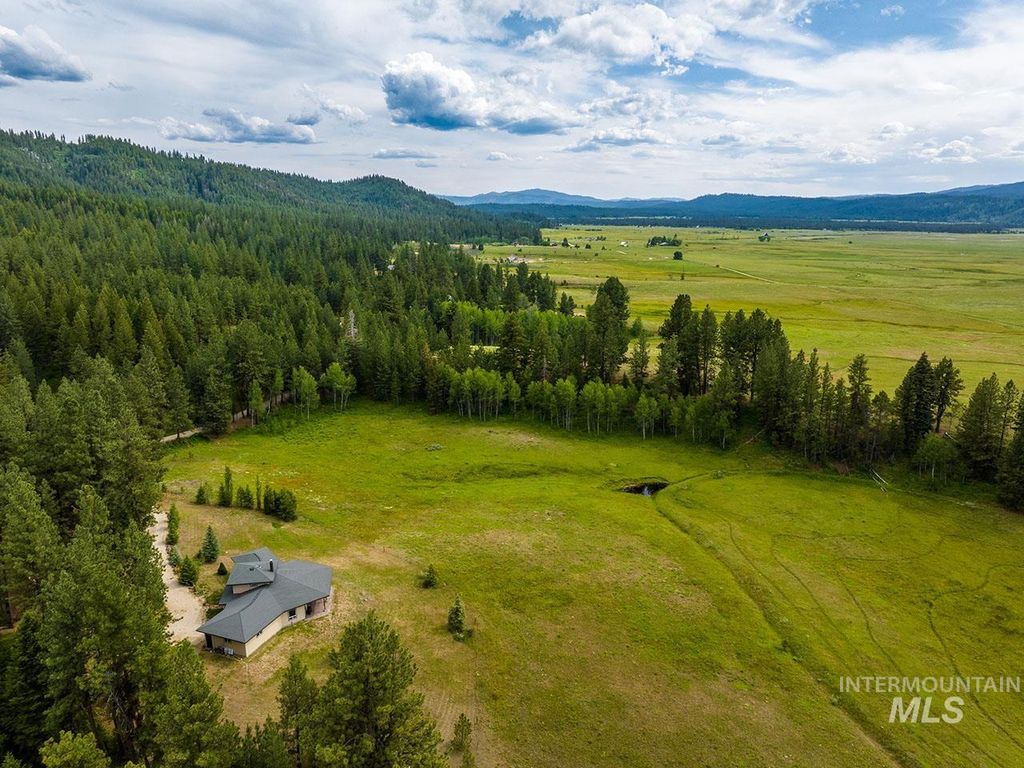 Photo of 10885 Callender Road, Cascade, ID 83611 (MLS # 98984965)