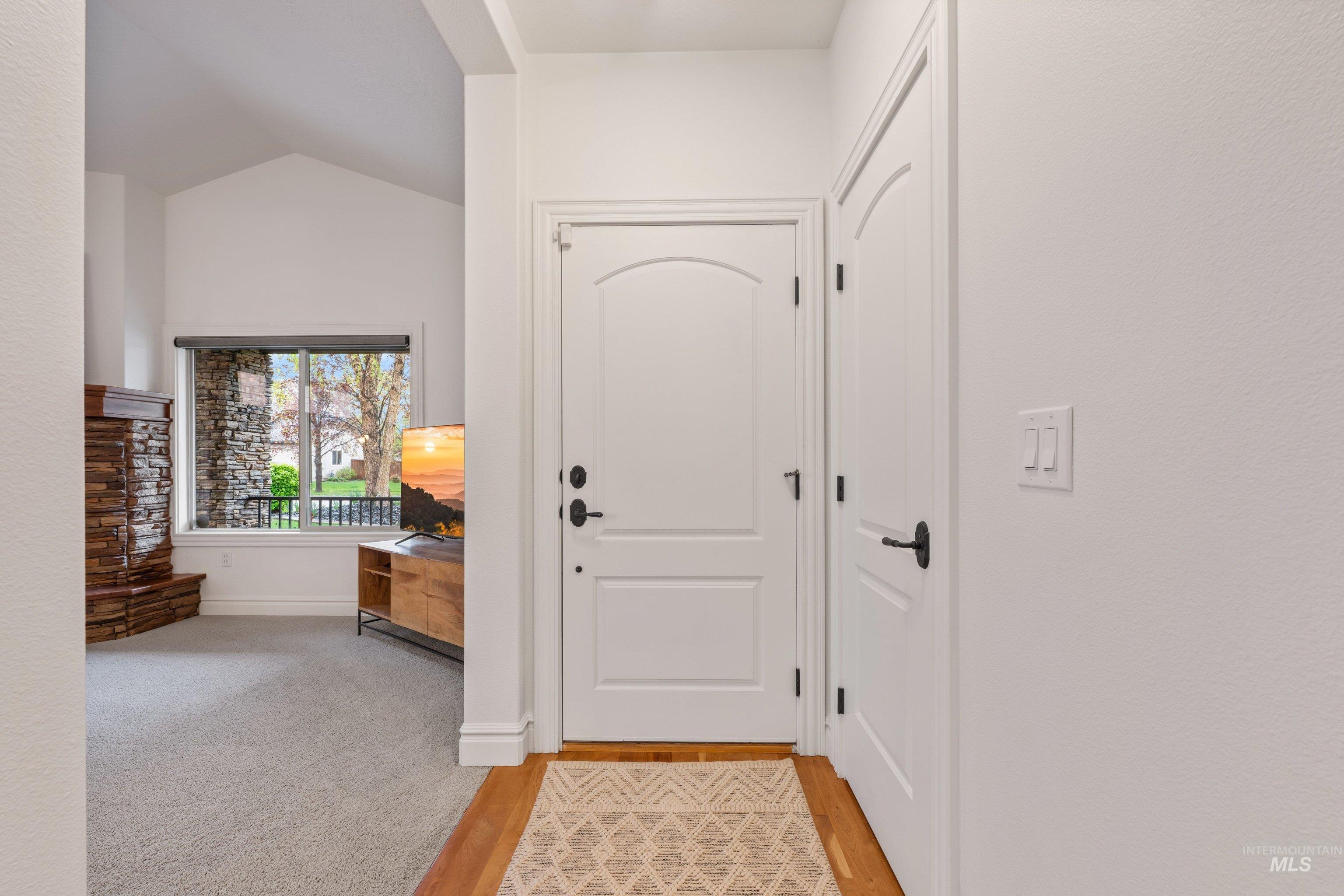 652 E Bonita Canyon