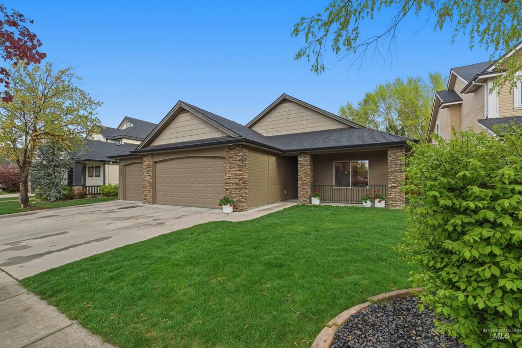 Photo of 652 E Bonita Canyon, Meridian, ID 83646 (MLS # 98982150)