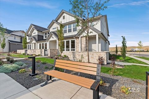 6252 N Holly Springs Ln Eagle ID 83616