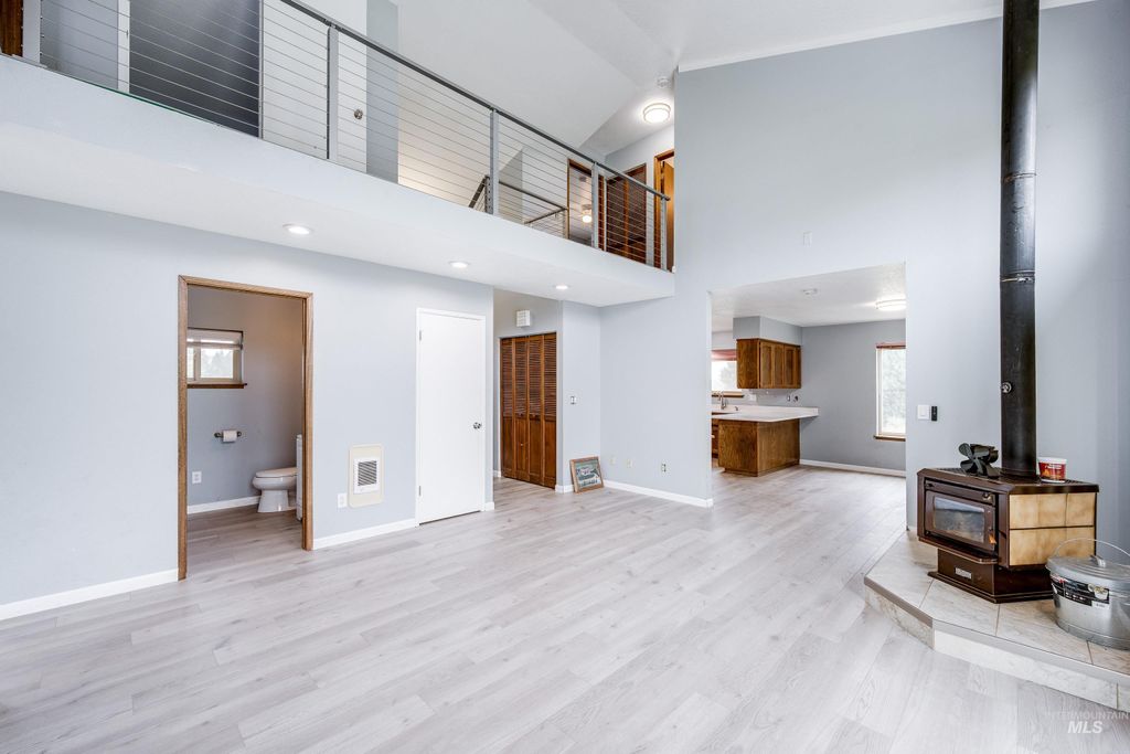 Photo of 1890 SE Johnson Avenue, Pullman, WA 99163 (MLS # 98960691)