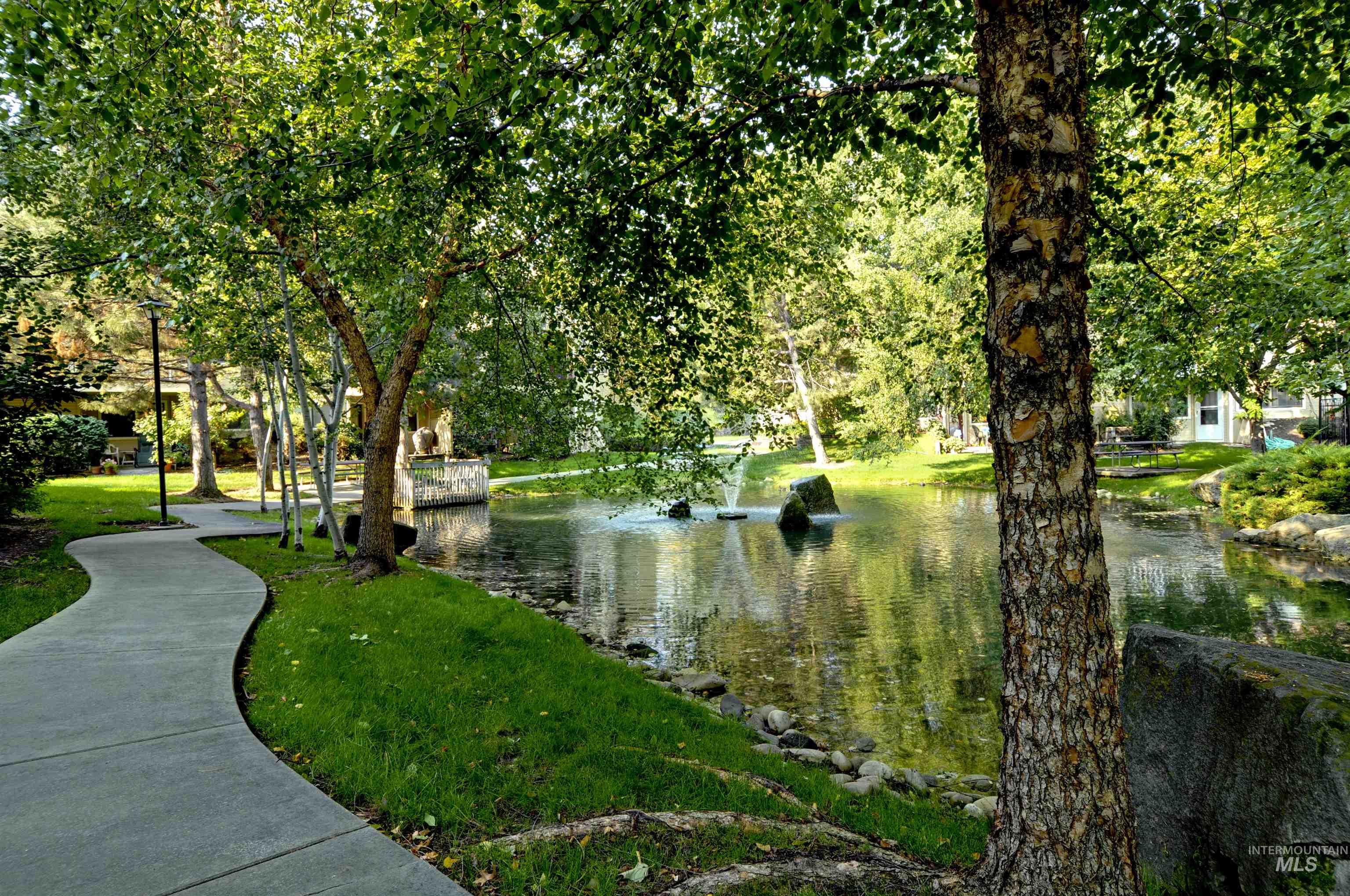 Community Amenites: Walking Paths