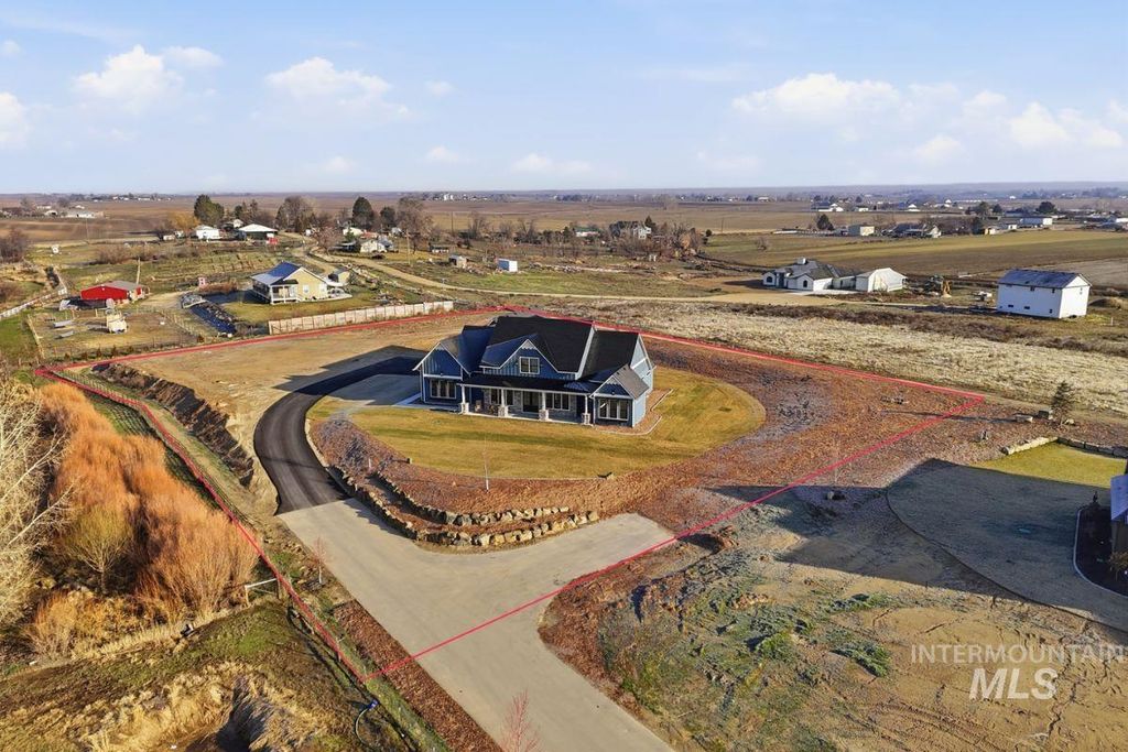 Photo of 25750 Quail Hill Ln, Caldwell, ID 83607 (MLS # 98971899)