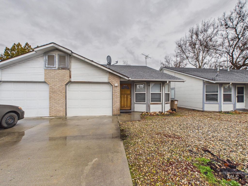 Photo of 804 E Main #3 St, Emmett, ID 83617 (MLS # 98976153)