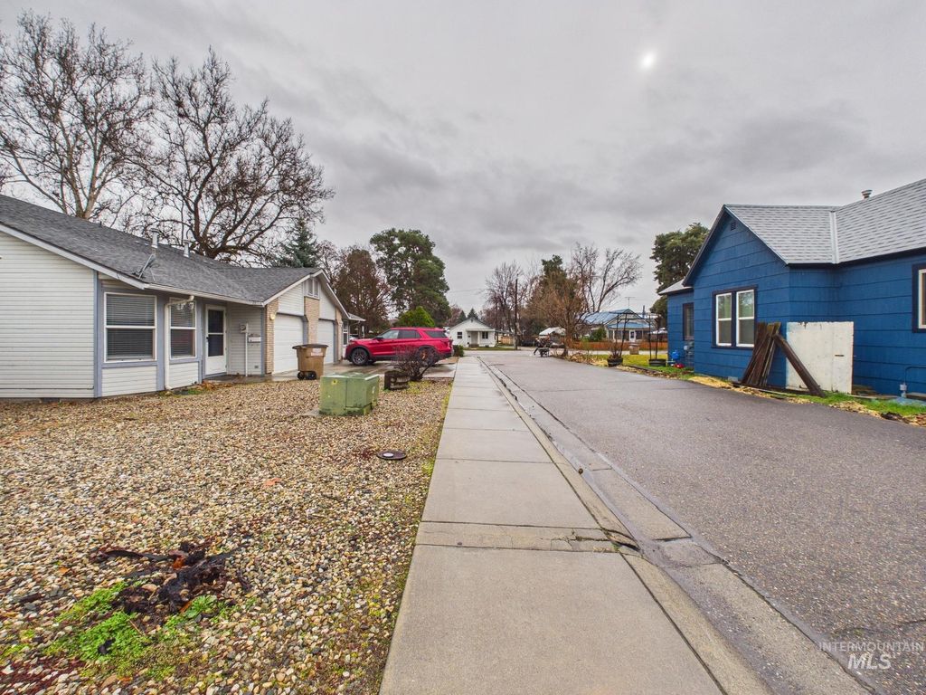 Photo of 804 E Main #3 St, Emmett, ID 83617 (MLS # 98976153)