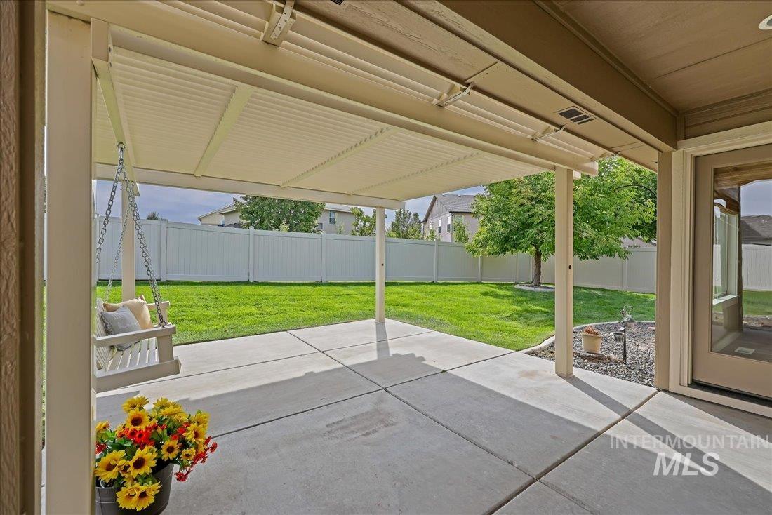 1914 S Sandcrest Way