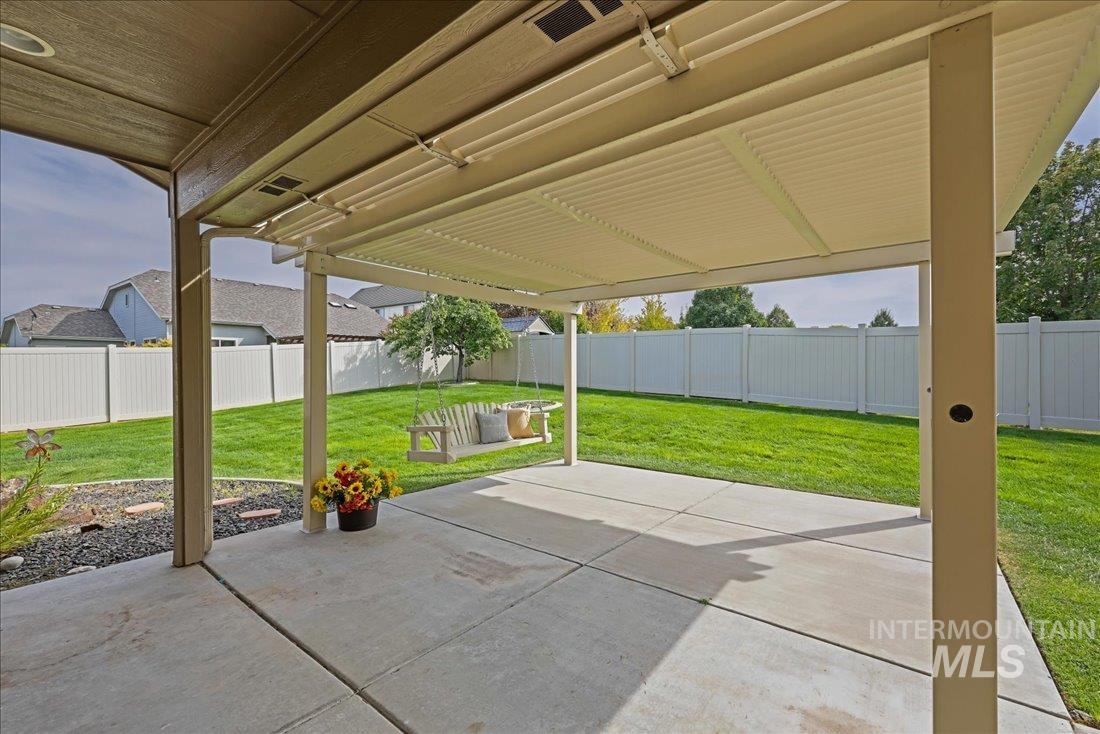 1914 S Sandcrest Way