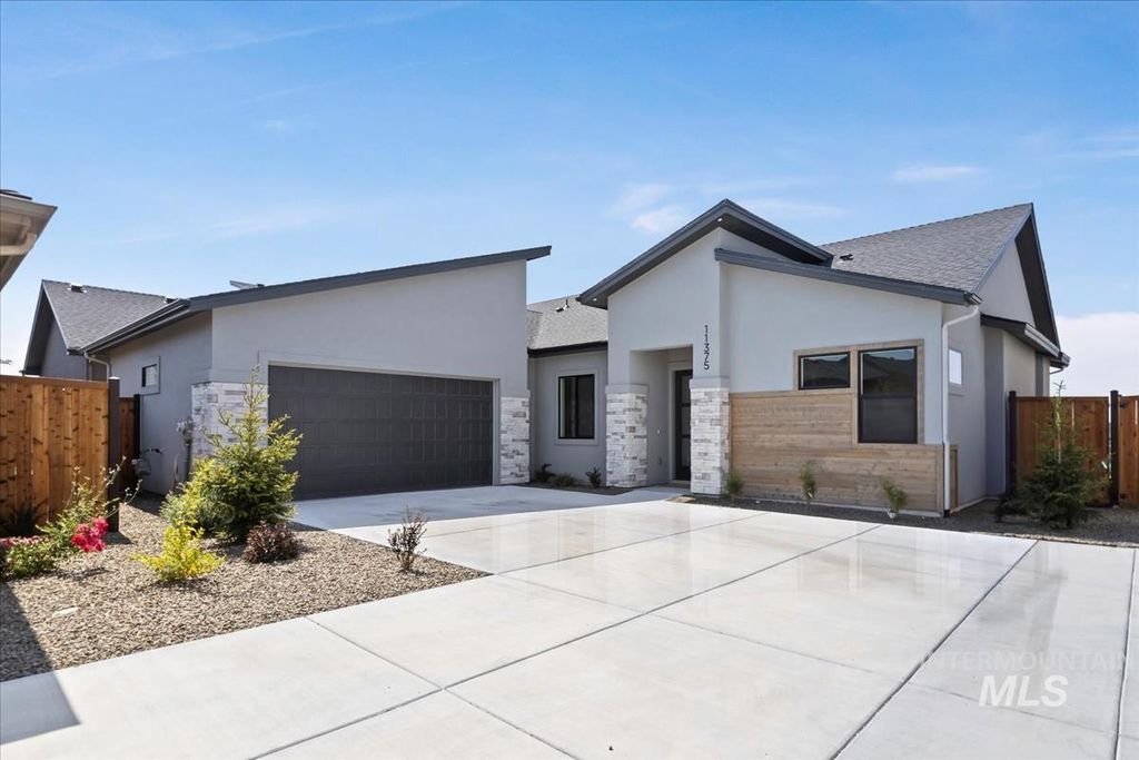 Photo of 11375 W Perthshire Ln, Kuna, ID 83634 (MLS # 98983332)