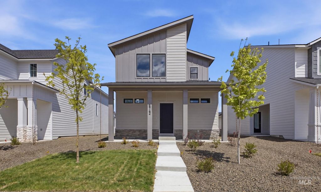 Photo of 6742 W Redwood Creek Dr, Meridian, ID 83646 (MLS # 98983750)