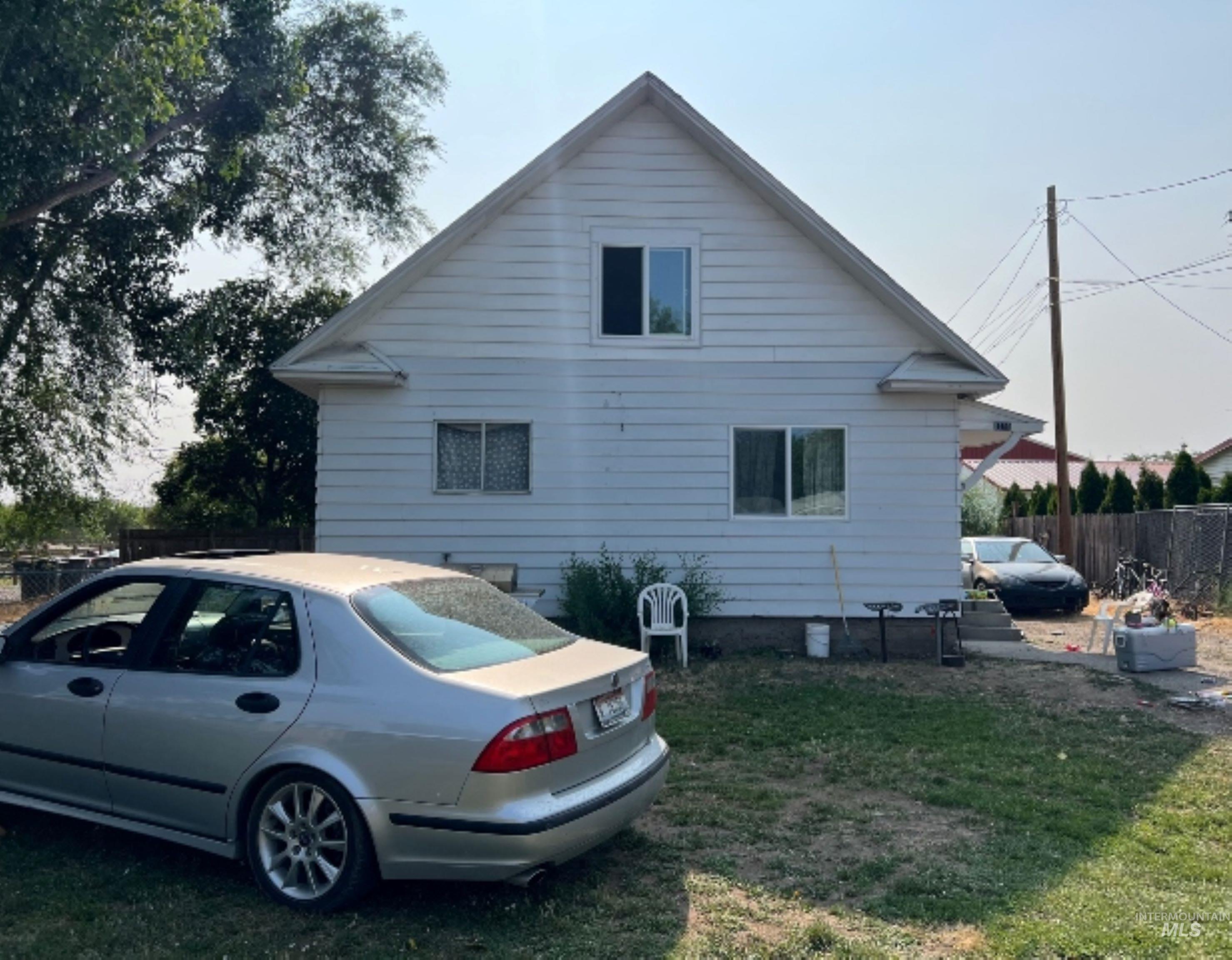 View of home's exterior