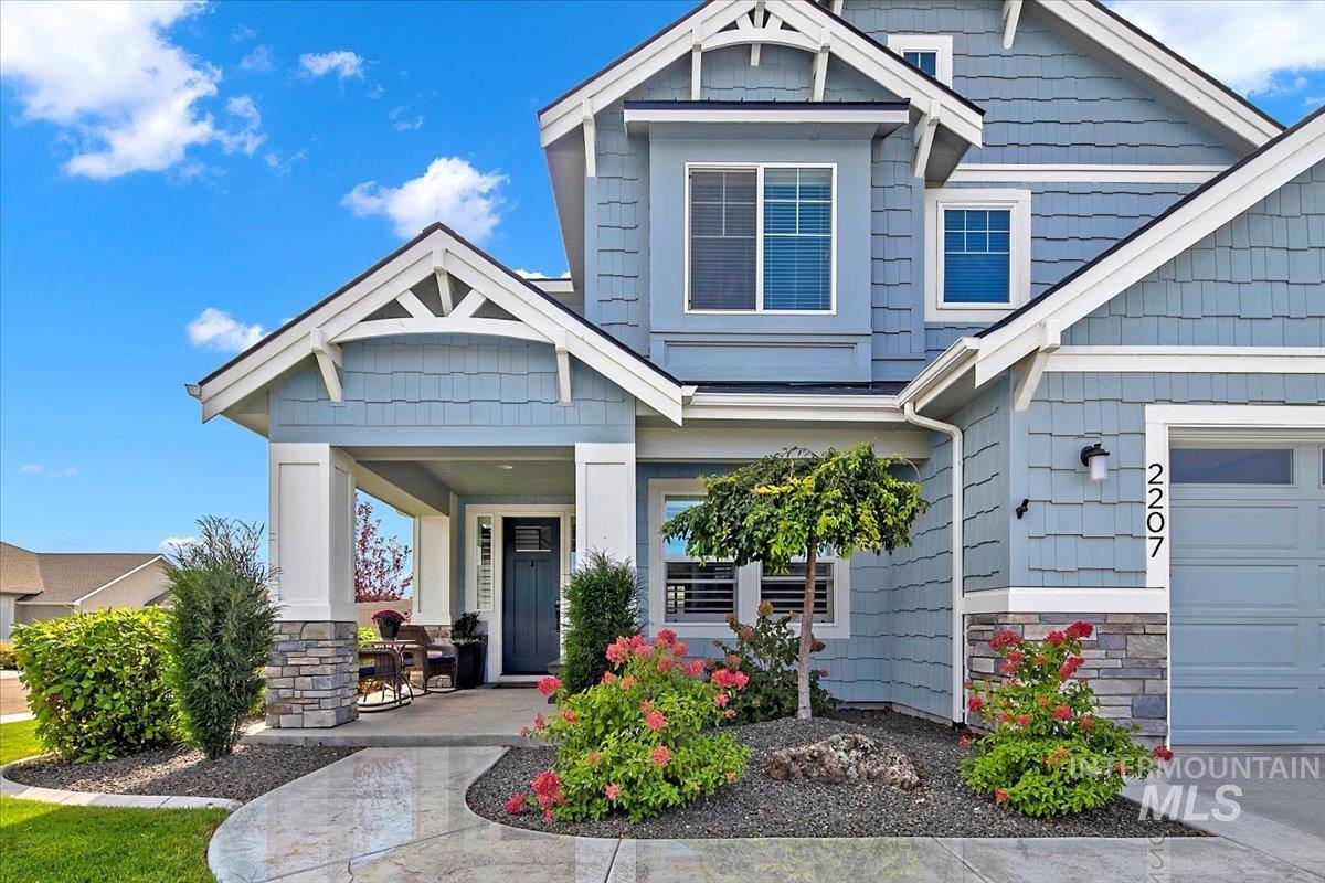 2207 E Timber Trail
