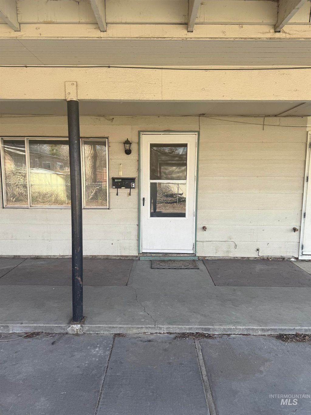 Photo of 411 15th Ave South Ave #E, Nampa, ID 83651 (MLS # 98979258)