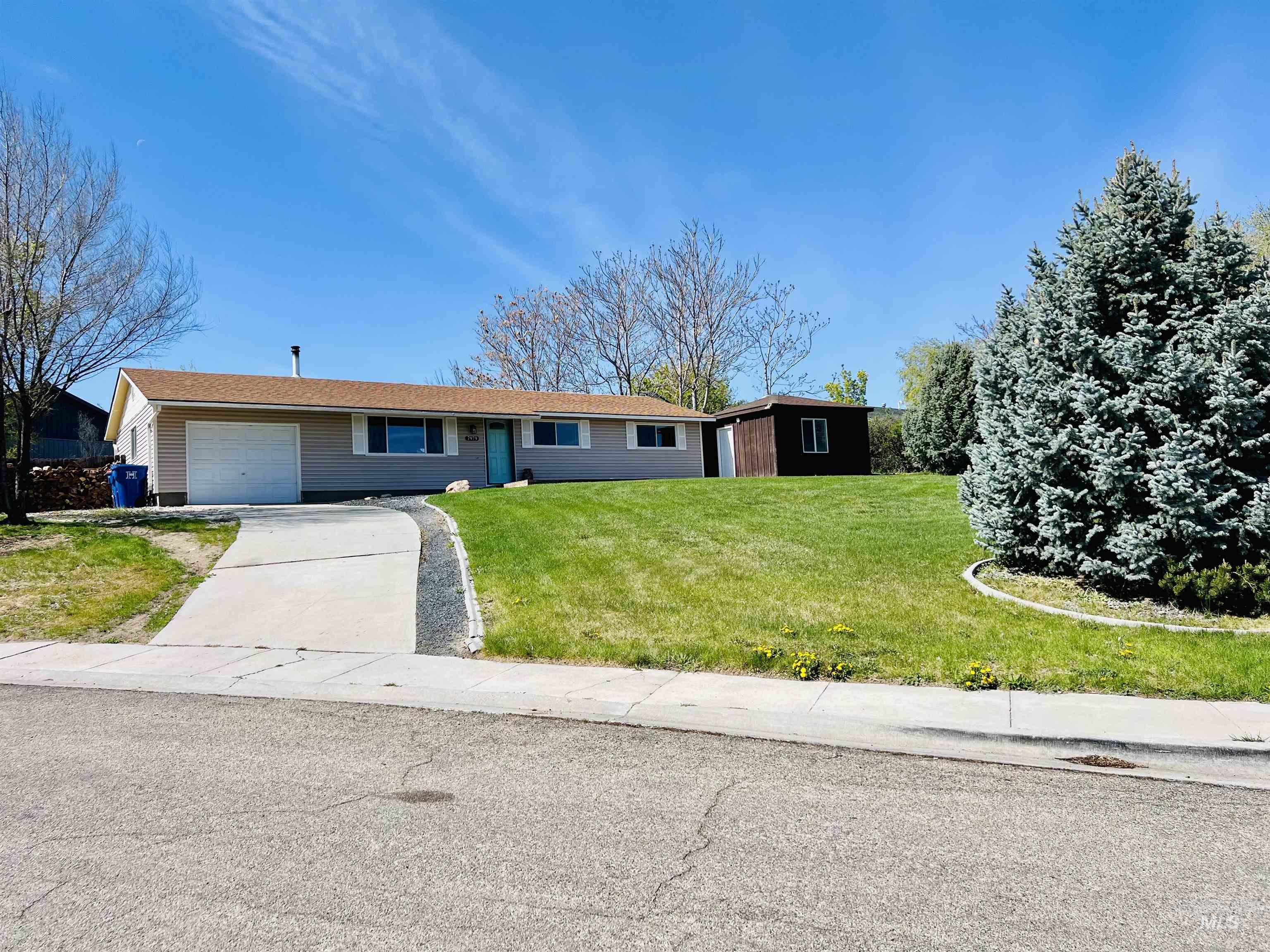 Boise, Idaho 83709, United States, 3 Bedrooms Bedrooms, ,1 BathroomBathrooms,Residential,Pending,89577