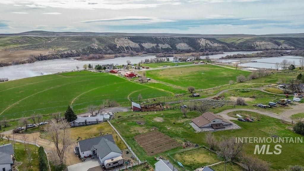 Photo of 803 S Boise, Glenns Ferry, ID 83623 (MLS # 98977932)