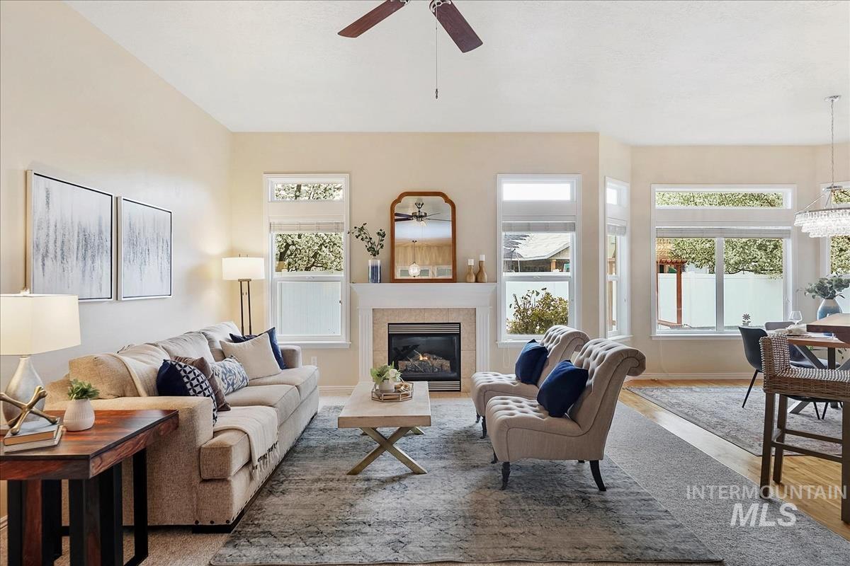 558 N Cardigan Avenue