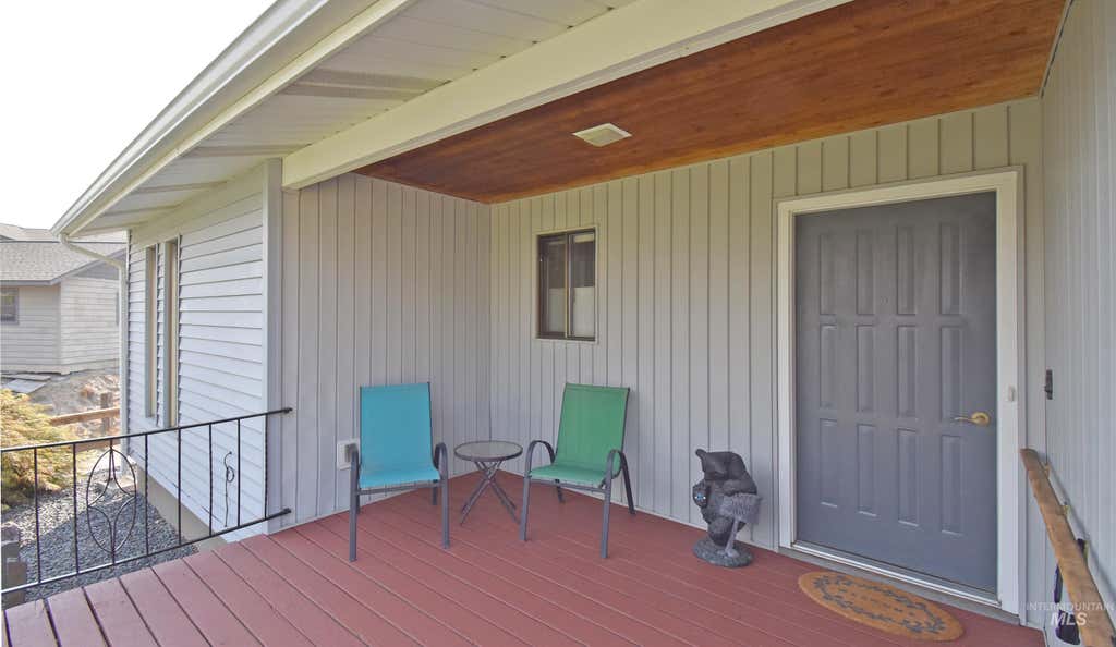 Photo of 1971 Golfview Drive, Clarkston, WA 99403 (MLS # 98996004)