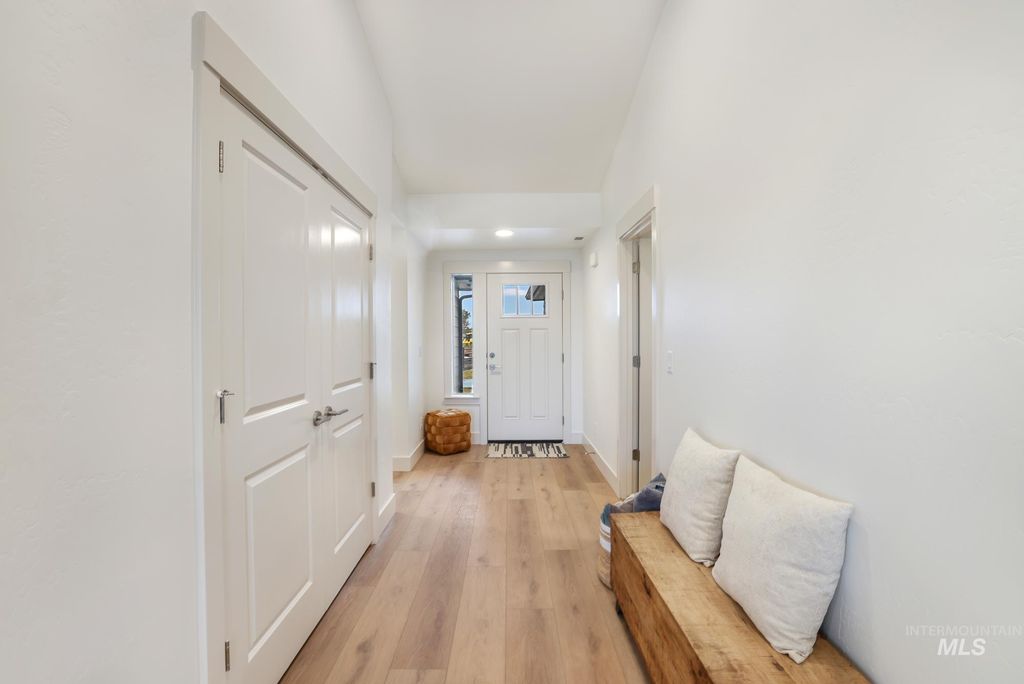 Photo of 1697 Tule Dr, Twin Falls, ID 83301 (MLS # 98965139)