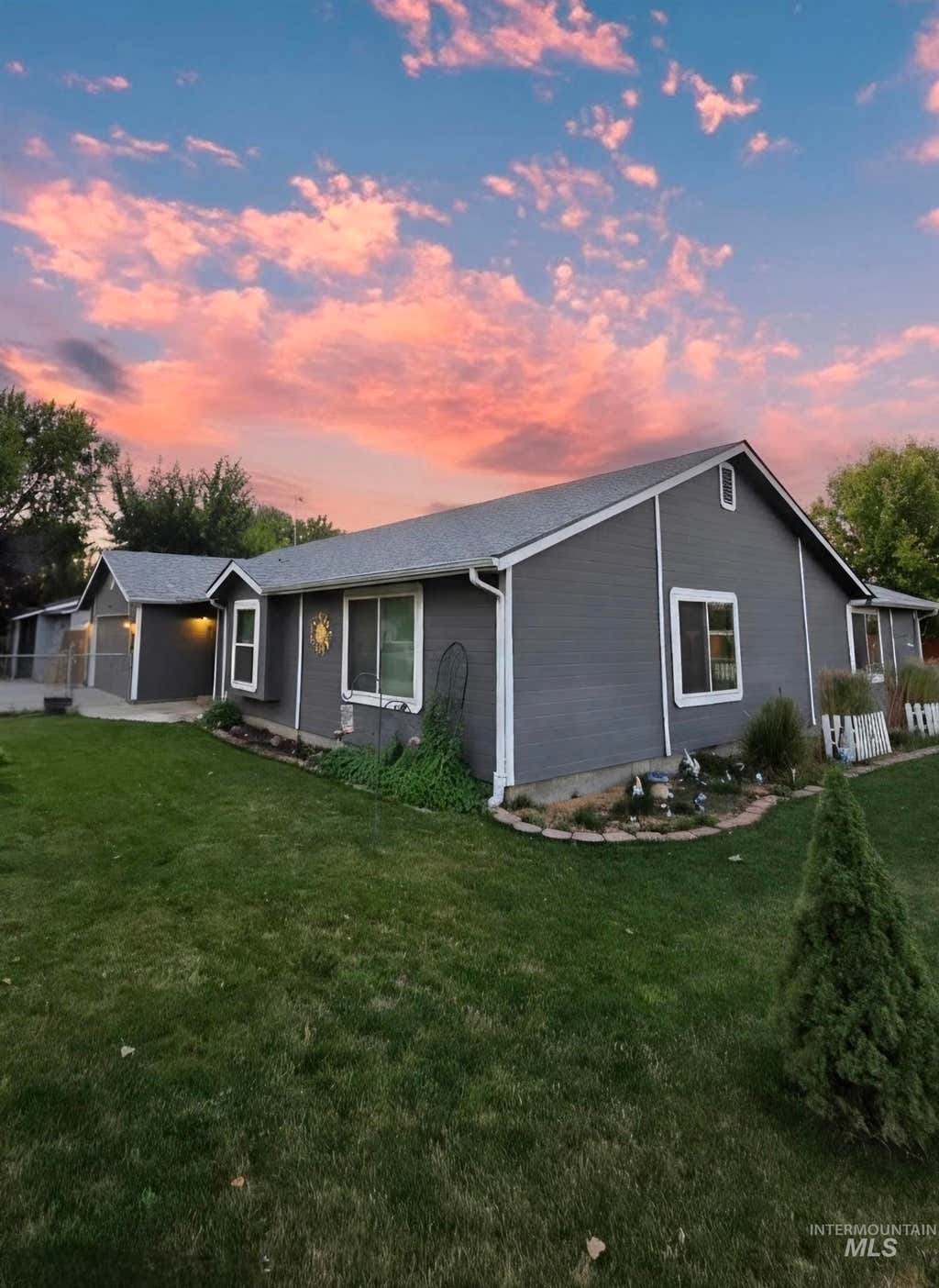 Photo of 123 S Campbell Ave, Middleton, ID 83644 (MLS # 98993415)