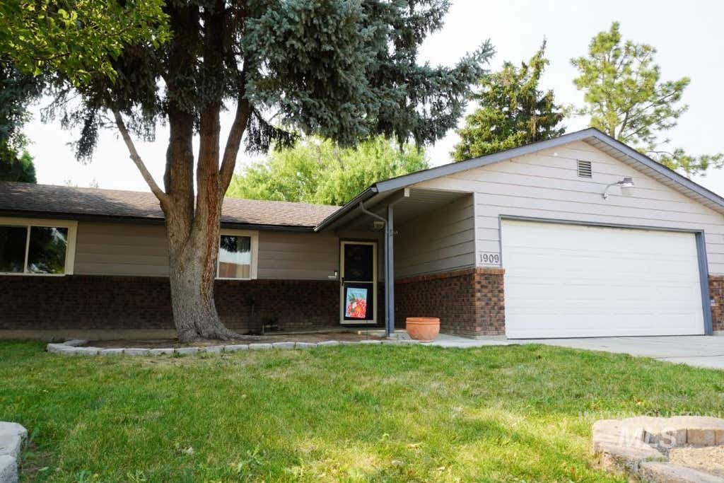 Photo of 1909 Ram Ct, Nampa, ID 83651 (MLS # 98996184)