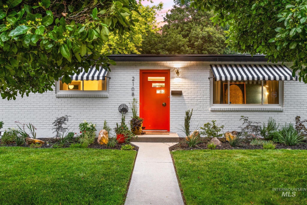 Photo of 2108 S Pond St, Boise, ID 83705 (MLS # 98995667)