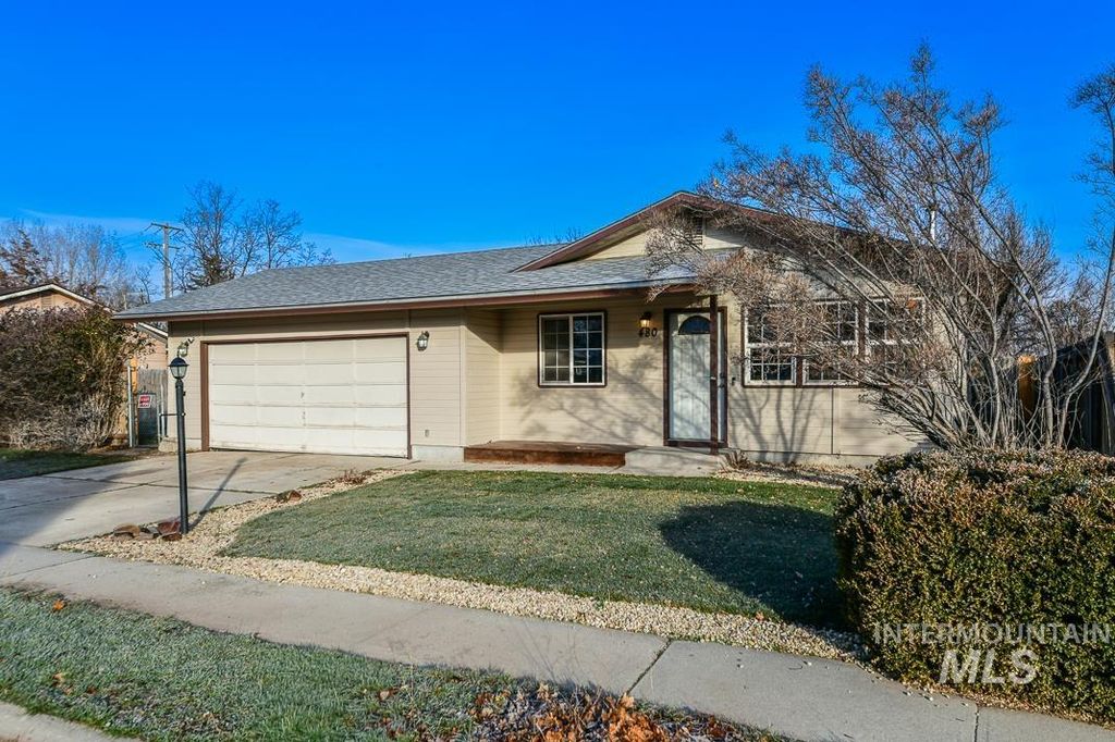 Photo of 480 E Easy St, Kuna, ID 83634 (MLS # 98972151)