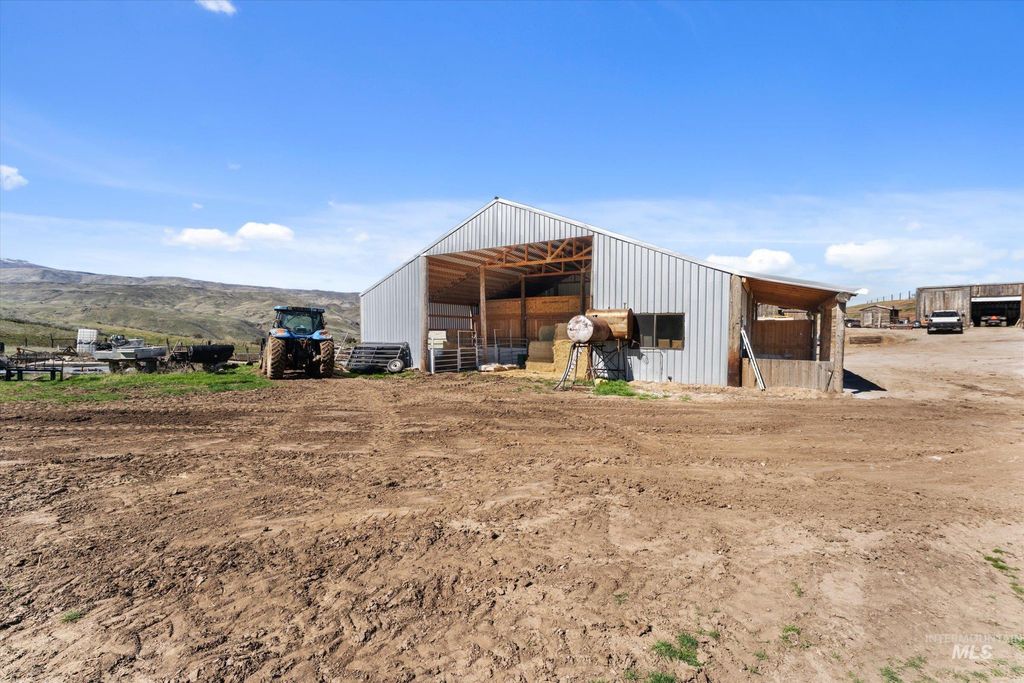 Photo of 11555 Liberty Rd, Sweet, ID 83670 (MLS # 98980177)