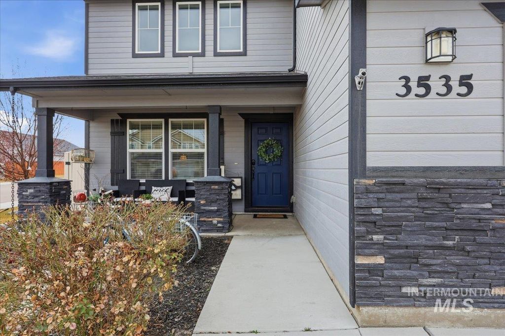 Photo of 3535 S Cape Coral Ave, Nampa, ID 83686 (MLS # 98975416)