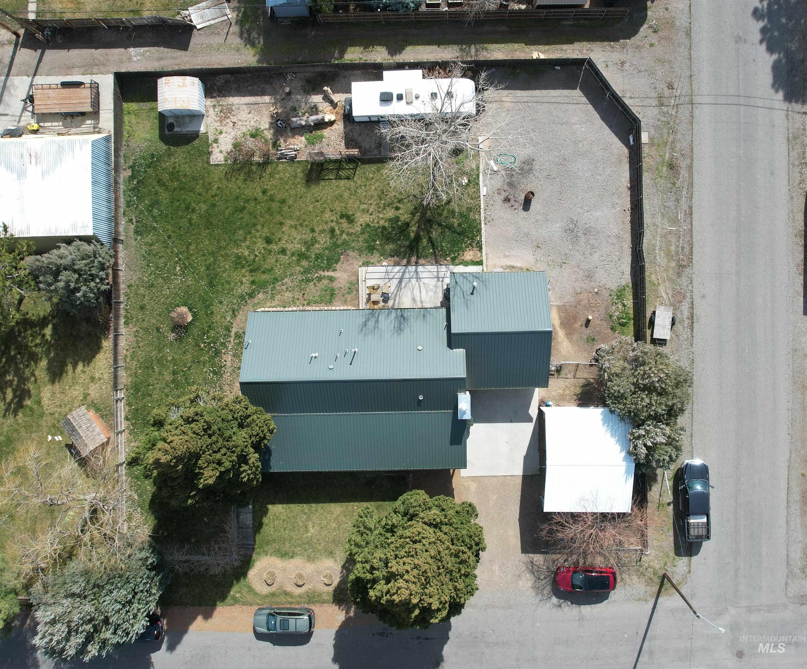 273 W Snake River Ave