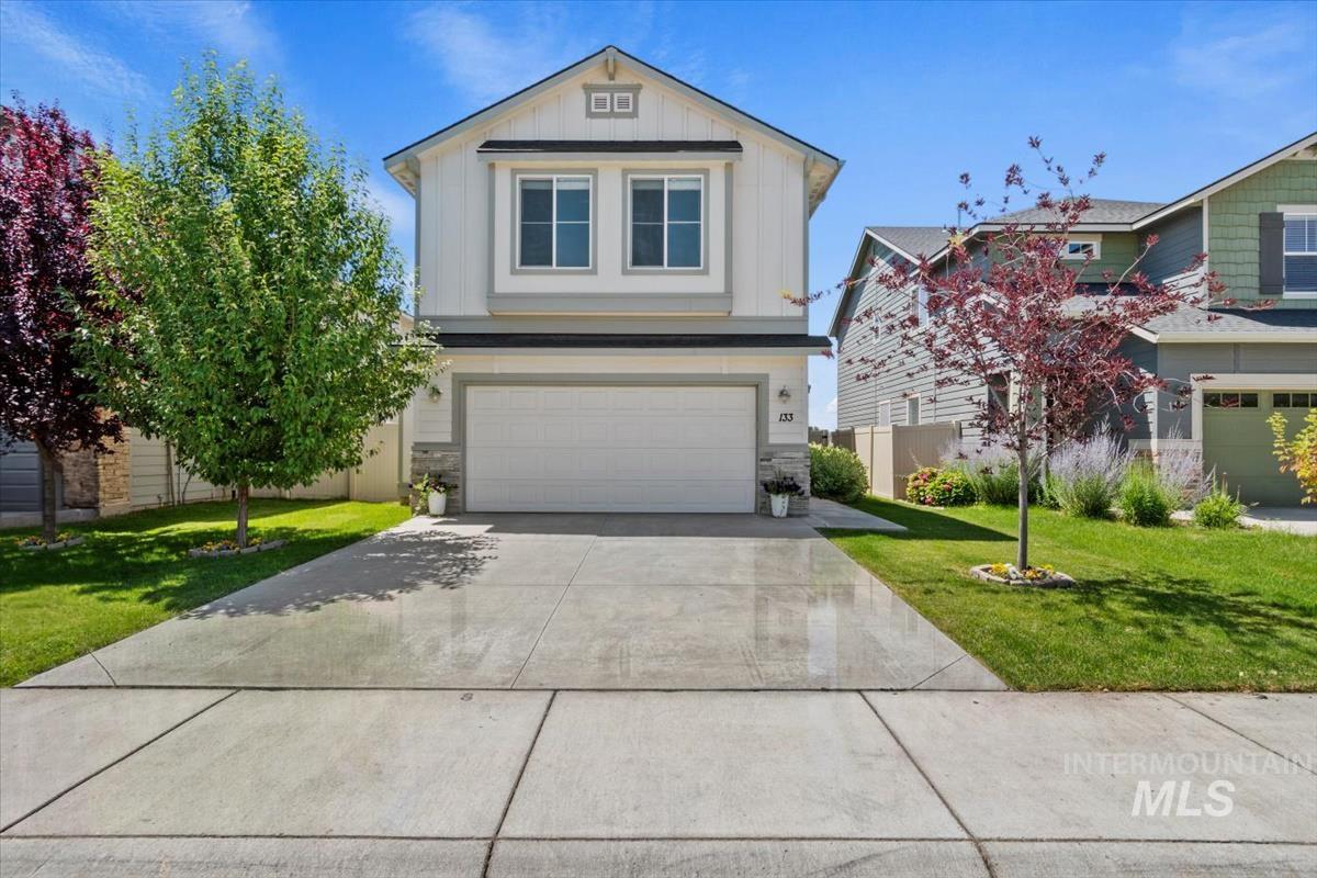 133 S Baraya Way