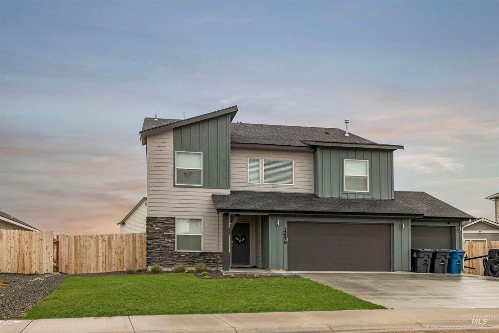 Photo of 13570 Nisene Dr, Caldwell, ID 83607 (MLS # 98976284)