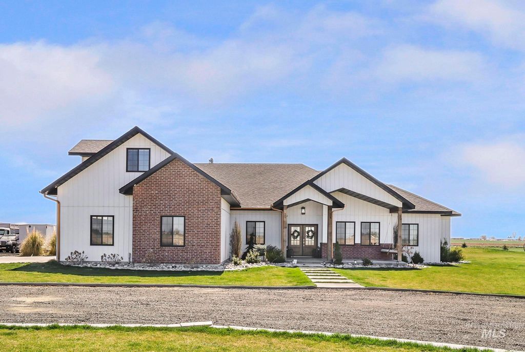 Photo of 2233 E 3100 S, Wendell, ID 83355 (MLS # 98980511)