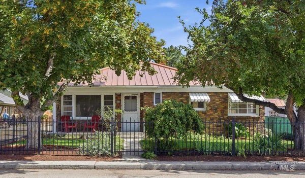 824 S ROBERT ST, BOISE, ID 83705 - Image e7f3602ae302cc1fd27d8143d8a131a4/1900091755