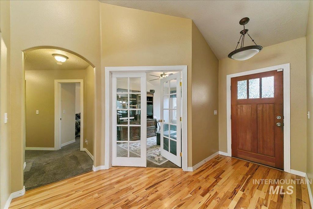 Photo of 2900 N High Desert Way, Meridian, ID 83646 (MLS # 98963628)