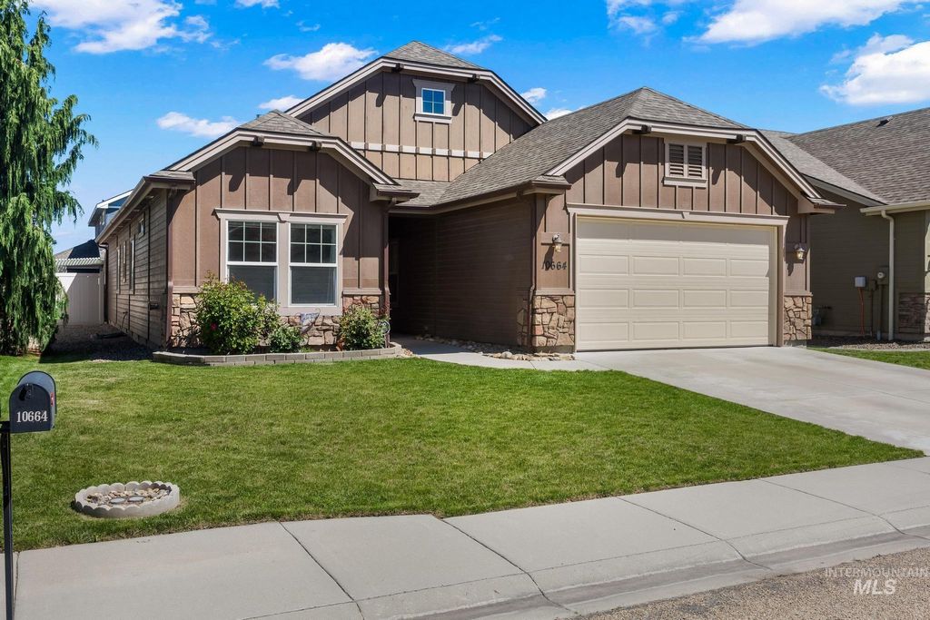 Photo of 10664 Copper St, Nampa, ID 83687 (MLS # 98984888)