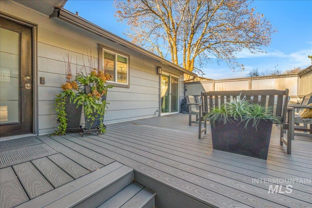 Photo of 4955 N Bitterbrush Drive, Boise, ID 83703 (MLS # 98969675)