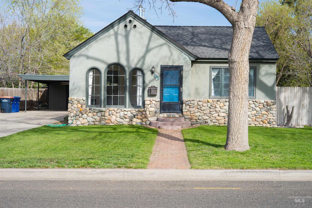 Photo of 530 Buchanan Street, Twin Falls, ID 83301 (MLS # 98981574)