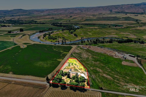 Photo of 2327 Snapp Ln, Midvale, ID 83645 (MLS # 98950539)