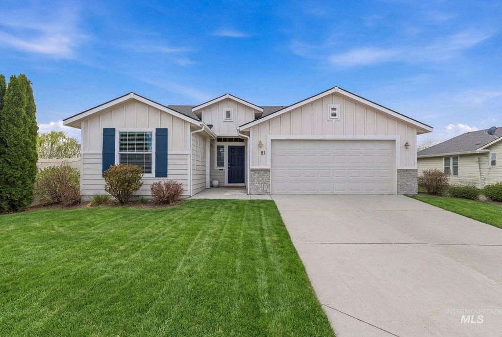 Photo of 91 W Screech Owl Dr, Kuna, ID 83634 (MLS # 98980133)