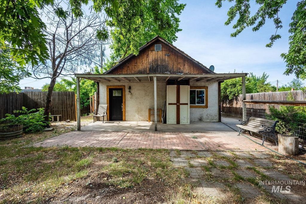 Photo of 1021 W Chamberlin St, Boise, ID 83706 (MLS # 98991076)