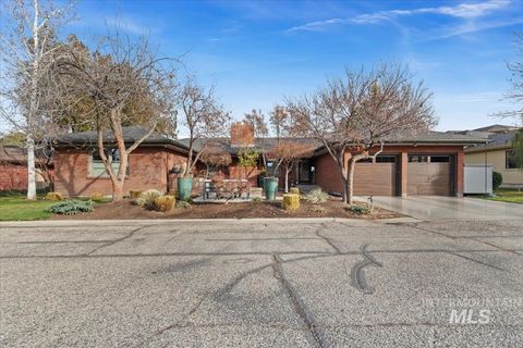 Photo of 4814 W Roberts Rd, Boise, ID 83705 (MLS # 98972522)