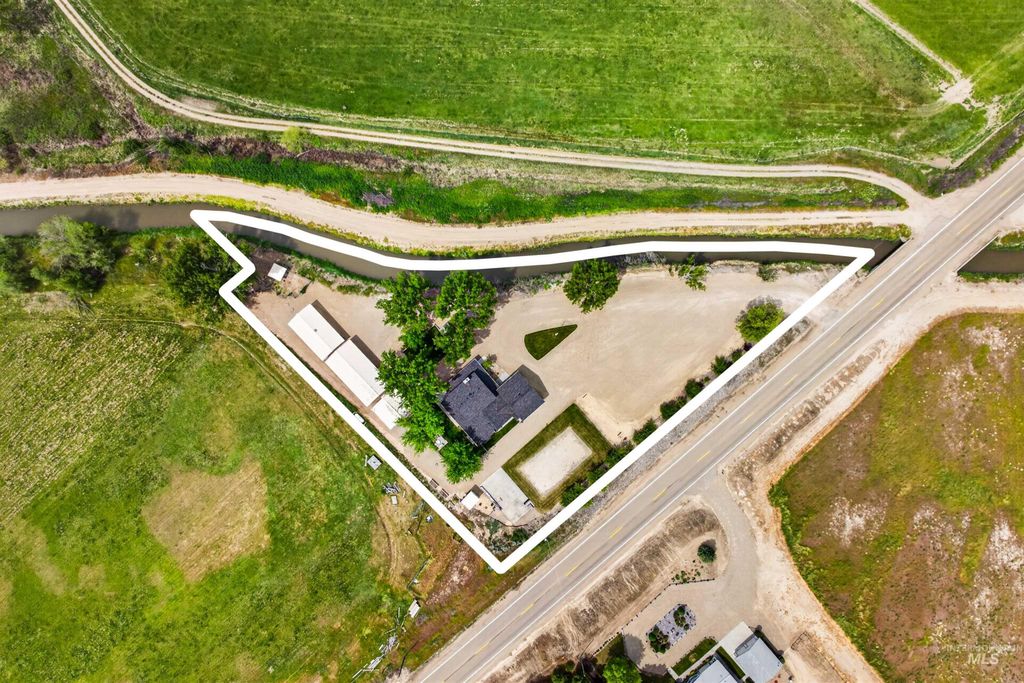 Photo of 5471 Highway 52, New Plymouth, ID 83655 (MLS # 98985841)