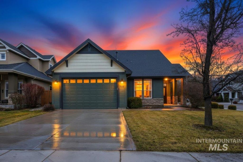 Photo of 2222 E E Lattice Dr, Meridian, ID 83642 (MLS # 98975281)