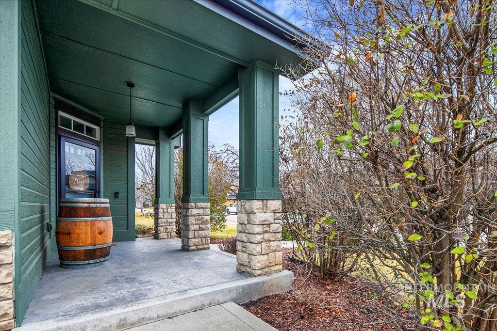 Photo of 2222 E E Lattice Dr, Meridian, ID 83642 (MLS # 98975281)