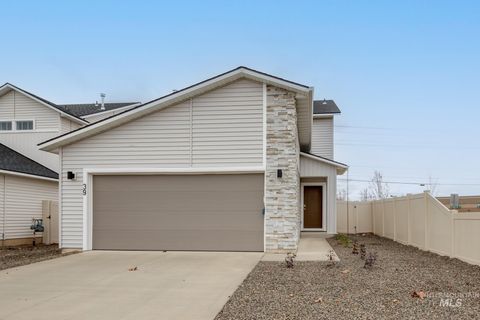 Photo of 39 S Sweetgrass Ave, Nampa, ID 83651 (MLS # 98965367)