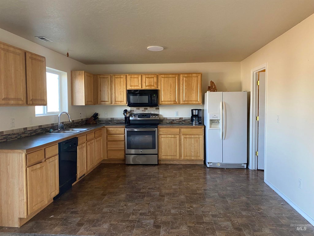 Photo of 3201 Windward St, Caldwell, ID 83605 (MLS # 99004064)